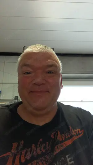 Suche Frau für hemmungslosen Sex 