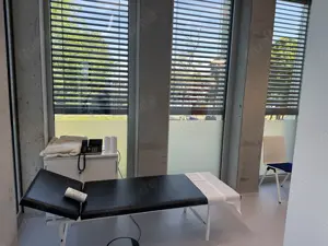 Praxisraum von Ärztin stundenweise gesucht 