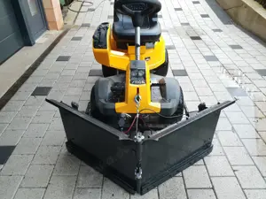 Stiga Park 540 X Allrad 4x4 Schneeschild Kehrbesen Knicklenker