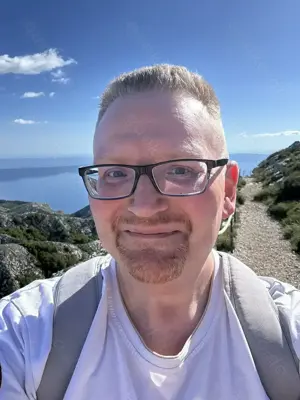 Sympathische Sie für Freundschaft (ggf mit PLUS) gesucht