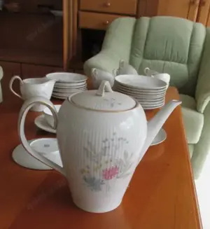 Kaffeeservice von Thomas Germany, Form 7507 Goldrand Blumendekor geriffelt