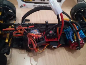 RC Car DETC 410 1:10 Touring Wagen Chassis inkl. Zubehör Bild 3