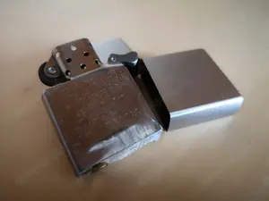 Original ZIPPO Sturmfeuerzeug mit Wassermann Logo Bild 5
