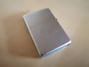 Original ZIPPO Sturmfeuerzeug mit Wassermann Logo Bild 2
