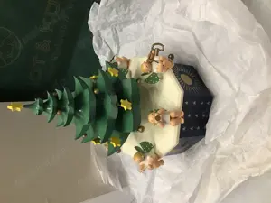 Wendt & Kühn guterhaltene Spieluhr mit Tannenbaum,stille Nacht Erzgebirge  Bild 2
