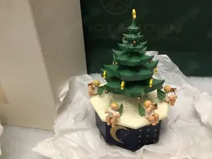 Wendt & Kühn guterhaltene Spieluhr mit Tannenbaum,stille Nacht Erzgebirge 