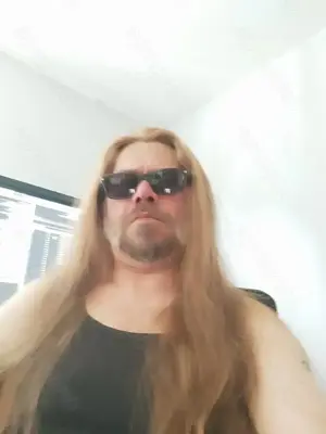 Beständige Freundschaft PLUS mit Frau zwischen 30 und 50 Jahren gesucht