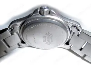 Blaue Armbanduhr von Certina Bild 4