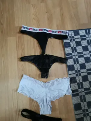 Tausche meine Getragene Unterwäsche, Socken gegen deine 
