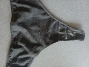 2 Tage alter eingetragener  Sport Slip ...