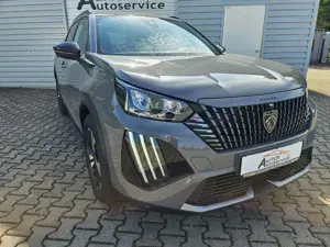 Peugeot 2008 PureTech 130 EAT8 Allure Allwetterreifen Bild 2