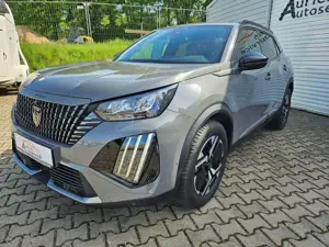 Peugeot 2008 PureTech 130 EAT8 Allure Allwetterreifen Bild 4