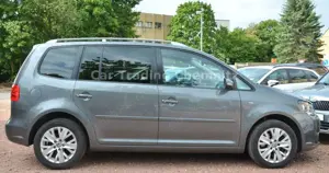 Volkswagen Touran 2.0 TDI Automatik Navi Klimaautomatik Bild 4