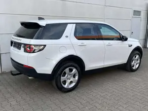 Land Rover Discovery Sport 2.0 eD4  Pure Nav Shz EU6 Bild 3