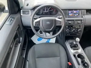 Land Rover Discovery Sport 2.0 eD4  Pure Nav Shz EU6 Bild 4