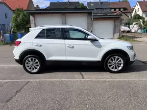 Volkswagen T-Roc 1.0TSI Style ACC DCP IQ-LED NAVI PDC SHZ Bild 5