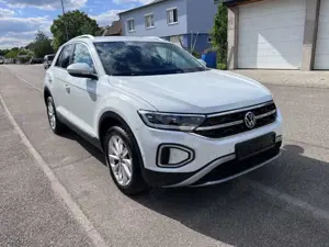 Volkswagen T-Roc 1.0TSI Style ACC DCP IQ-LED NAVI PDC SHZ Bild 4