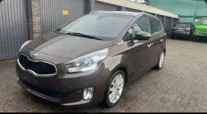 Kia Carens Dream Team