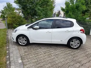 Peugeot 208 208 PureTech 82 Style Kamera,Panorama,Temp....