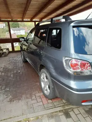 Mitsubishi Outlander Outlander 2.4 Sport Bild 2