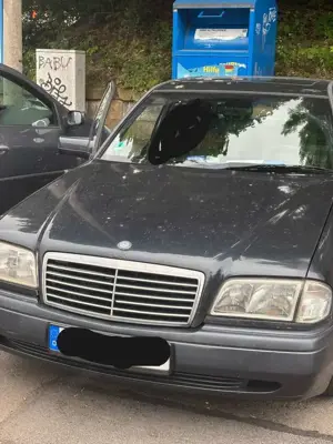 Mercedes-Benz C 230