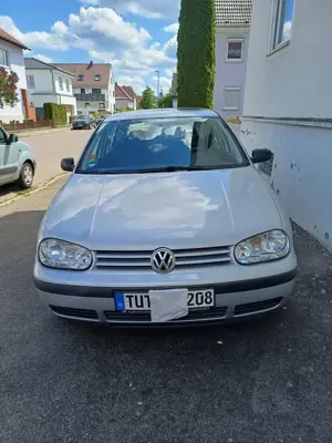 Volkswagen Golf 1.6 Automatik