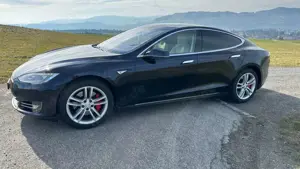Tesla Model S Model S Dual Motor Allradantrieb Performance