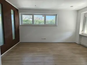 Büroräume Praxis mit WC