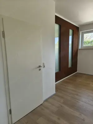 Büroräume Praxis mit WC Bild 3