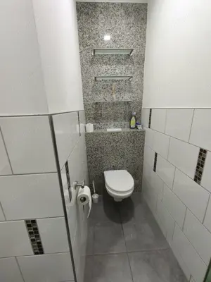 Büroräume Praxis mit WC Bild 7