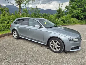 Audi A4 A4 Avant Avant 2.0 TFSI quattro Attraction Bild 4