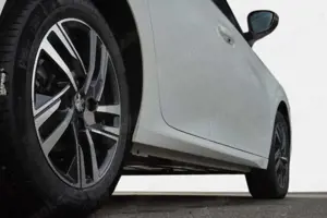 Peugeot 208 BlueHDi 100 Allure Bild 4