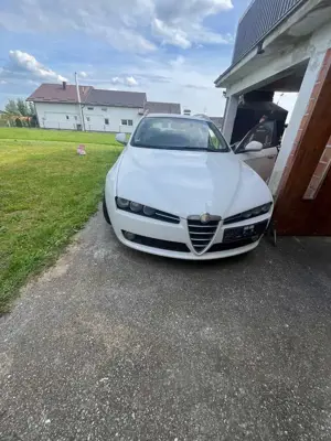 Alfa Romeo 159 Sportwagon 2.4 JTDM 20V DPF Elegante Bild 1 Alfa Romeo 159 Sportwagon 2.4 JTDM 20V DPF Elegante Bild 1