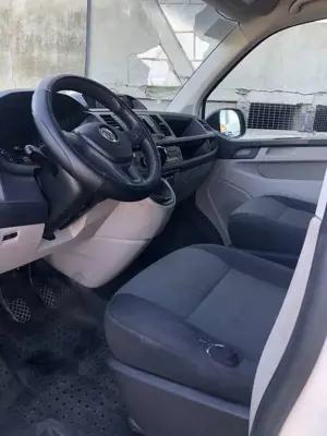 Volkswagen T6 Transporter Kasten-Kombi Kasten lang Bild 3