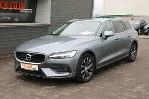 Volvo V60 D3 Kombi Momentum Pro *LED*LEDER*NAVI*PDC* Bild 1
