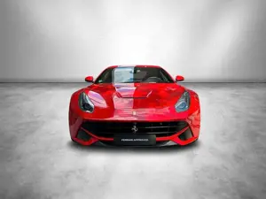 Ferrari F12 berlinetta  /perfekte Servicehistorie Bild 2