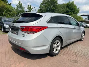 Hyundai i40 cw Style*Automatik*Keyless*Xenon*Navi*Kamera Bild 5