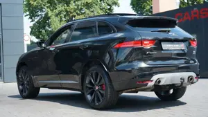 Jaguar F-Pace F-PACE S 3.0 AWD*SPORTPAKET*PANO*VIRTUAL*22"ALU* Bild 2