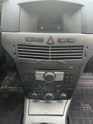 Opel Astra 1.6 Bild 3