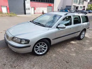 Volvo V70 2.4 - 2. Hand - Insp. inkl. ZR+TÜV neu Bild 4