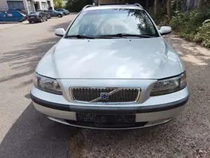 Volvo V70 2.4 - 2. Hand - Insp. inkl. ZR+TÜV neu Bild 5