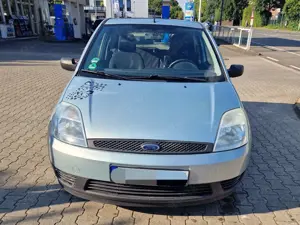 Ford Fiesta Fiesta 1.3 Ghia Bild 1