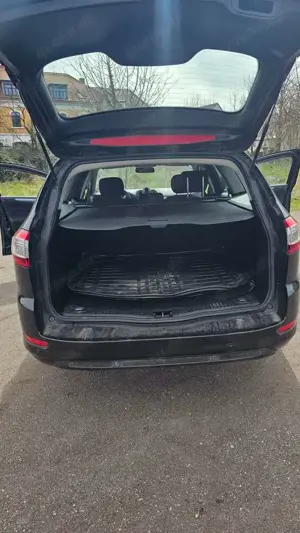 Ford Mondeo Mondeo Turnier 1.6 EcoBoost Start-Stopp Titanium Bild 4