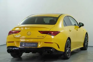 Mercedes-Benz CLA 35 AMG 4M Head-up Pano Distro AMG Lenkrad Kamera Bild 4