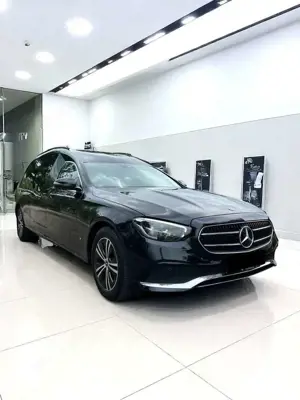 Mercedes-Benz E 220 /BESTATTUNGSWAGEN/LEICHENWAGEN/EURO6/1.HAND Bild 3