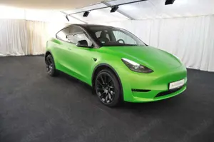 Tesla Model Y Long Range AWD 20-Zoll W-Reifen PDC VAT Bild 4