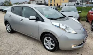 Nissan Leaf Acenta Elektro* Automatik* Navi* 1.Hand* Bild 1