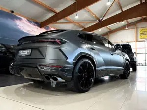 Lamborghini Urus URUS 4.0 EXT./INT.CARBON*GRAU-MATT*Garantie 2026 Bild 4