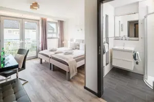 Vollmöbliertes Design-Apartment für Berufspendler - inkl. Parkplatz & Gartennutzung ab sofort frei! Bild 2