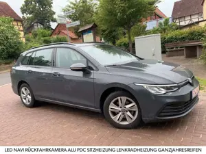 Volkswagen Golf VIII Variant Life NAVI SHZ LED ALU PDC ACC